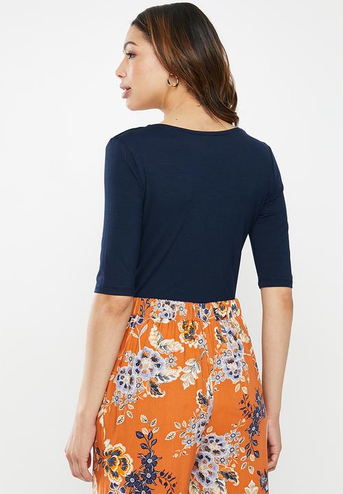 edit - Conscious scoop neck tee - navy