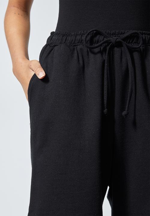Superbalist - Long jogger shorts - black