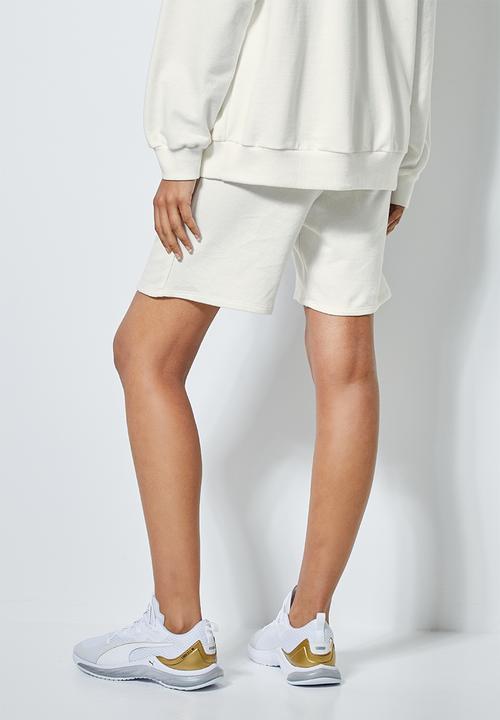 Superbalist - Long jogger shorts - white