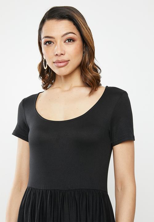 edit - Scoopneck tiered knit maxi dress - black