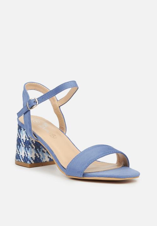 Butterfly Feet - Nicolsen heel - blue
