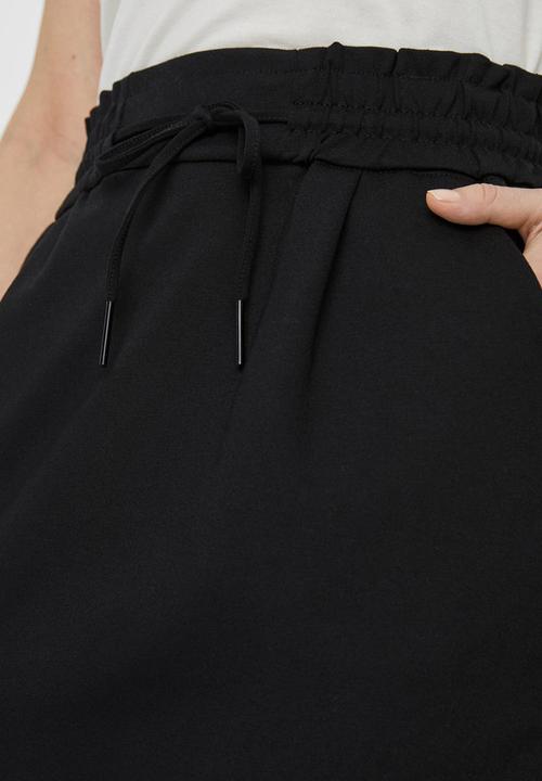 Vero Moda - Eva short ruffle skirt - black