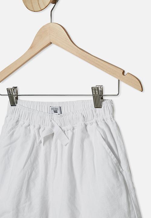 Free by Cotton On - Chelsea woven short - white