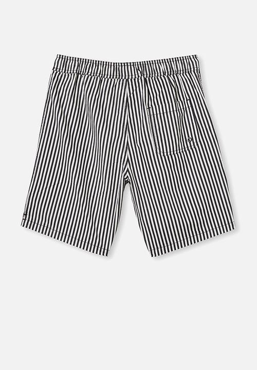 Free by Cotton On - Boys volly short - navy & white