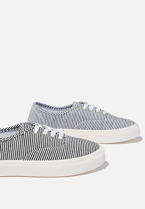 Cotton On - Jamie lace up plimsoll - black & white pinstripe