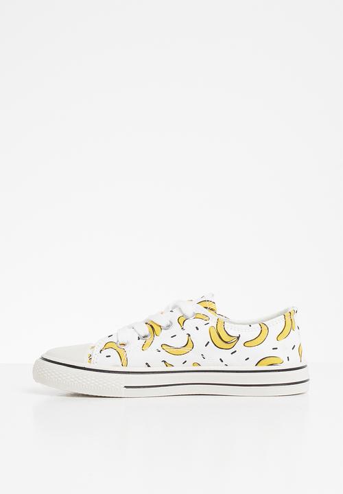 Pop Candy - Girls banana print sneaker - white