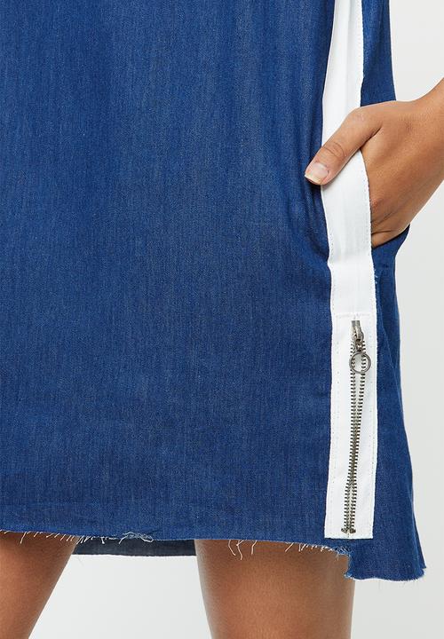 Glamorous - High neck casual denim dress - blue