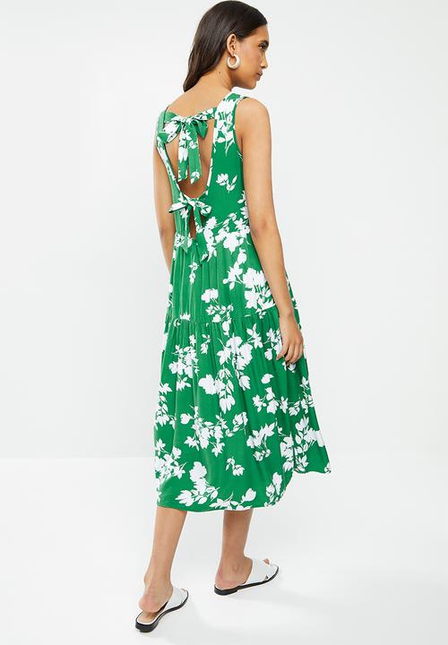 VELVET - Tiered backless midi dress - green & white 