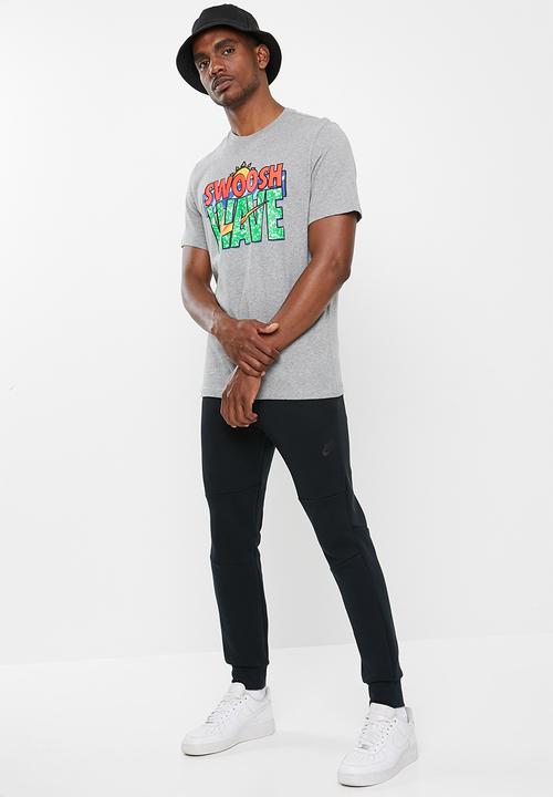 Nike - Summer wave short sleeve tee - grey
