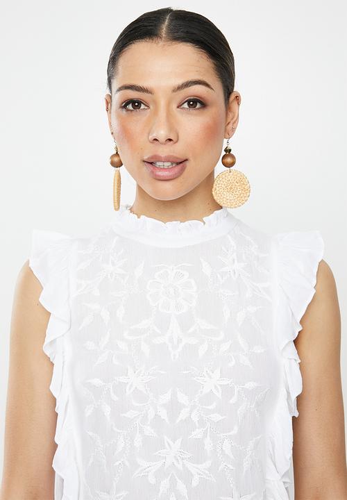 Brave Soul - Embroidery frill top - off white