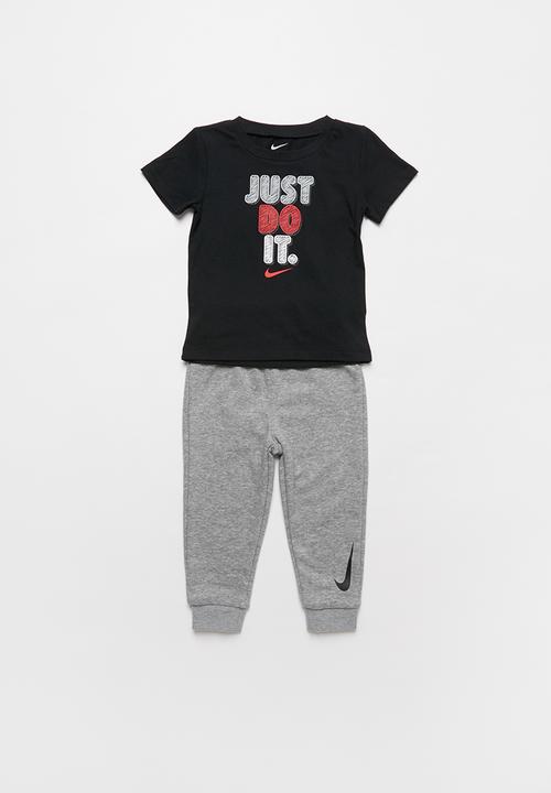 nike pant set