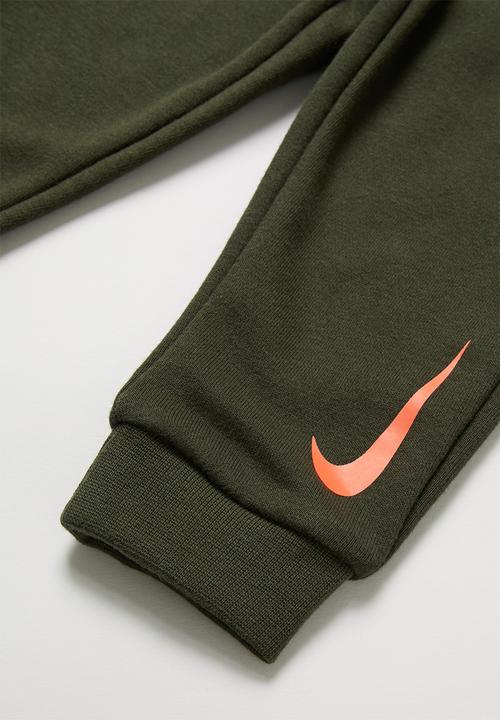 Nike - Nike boys short sleeve tee pant set - cargo khaki