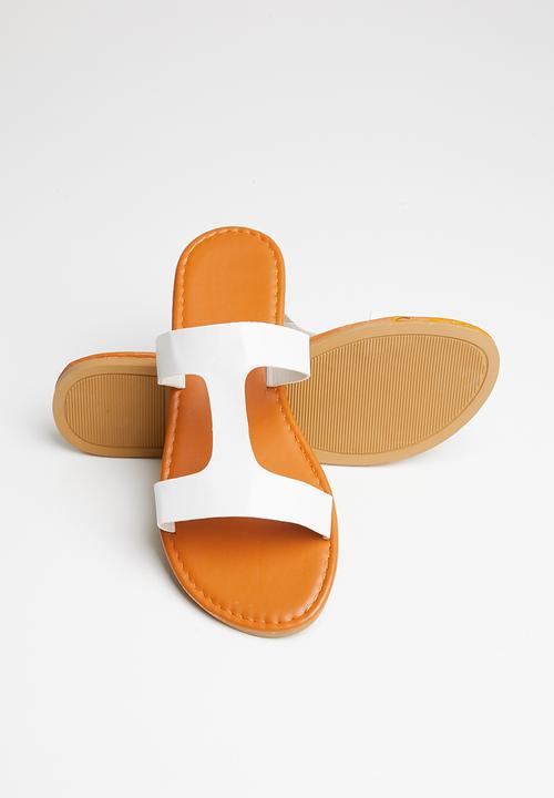 Rebel Republic - Girls slip on sandal - white