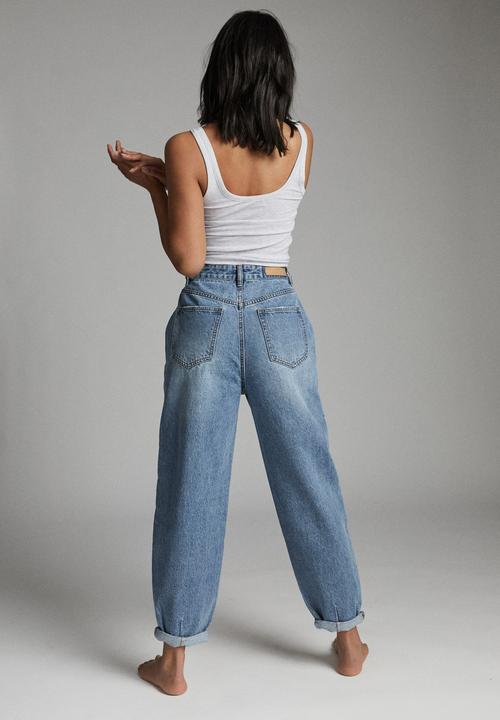 Cotton On - Slouch mom jean - jetty blue pleat