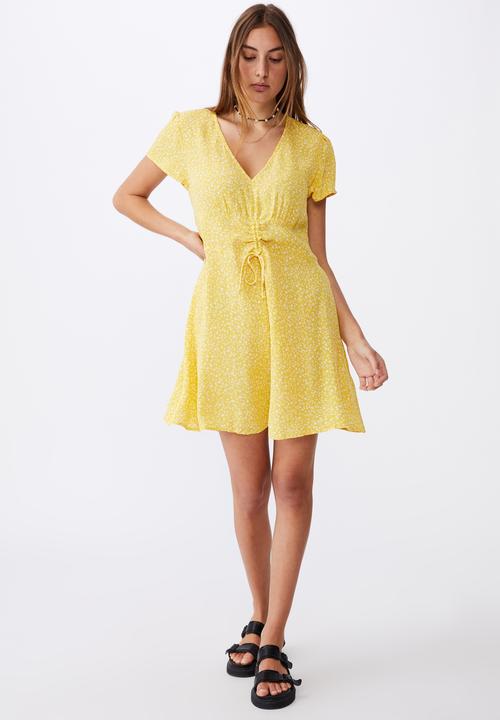 Cotton On - Woven marissa gathered front mini dress - ingrid ditsy bamboo