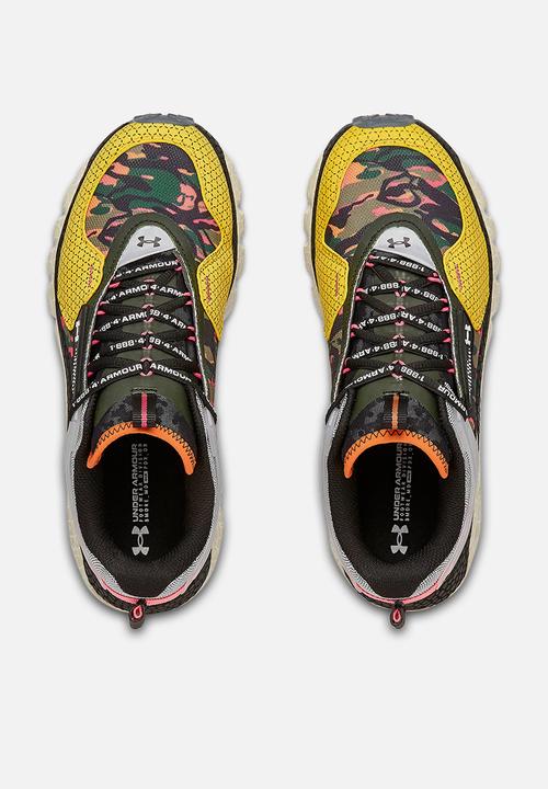 Under Armour - Ua hovr summit cllsn crs prt - black / zeppelin yellow / white