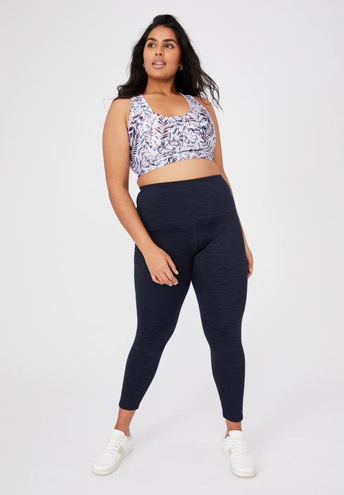 Cotton On - Curve strappy sports crop - layered frond