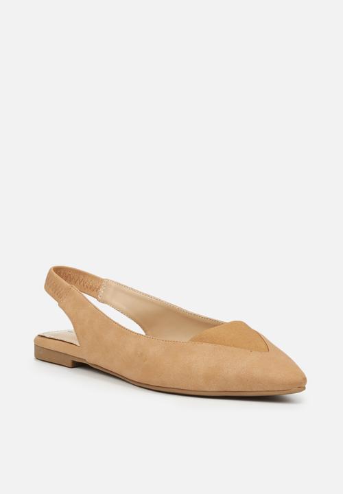 Butterfly Feet - Charntel pump - camel