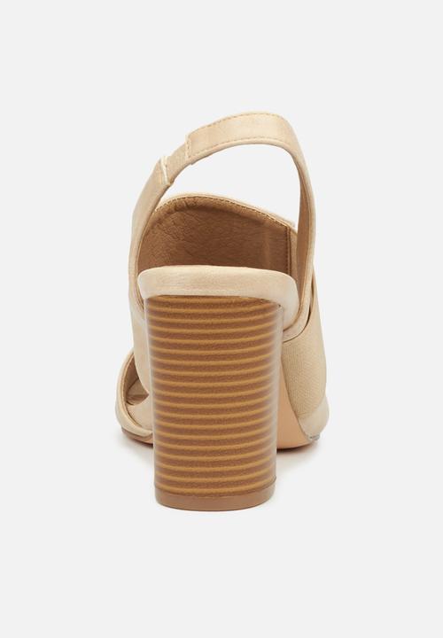 Butterfly Feet - Quellerina heel - beige