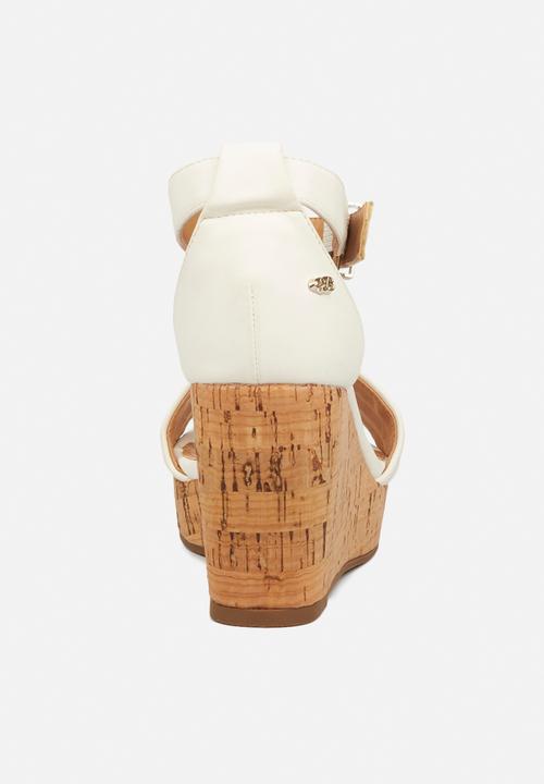 Miss Black - Irra wedge - white