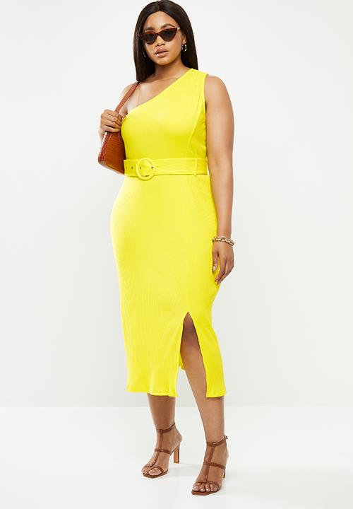 Glamorous - Plus size one shoulder belted midi - yellow 