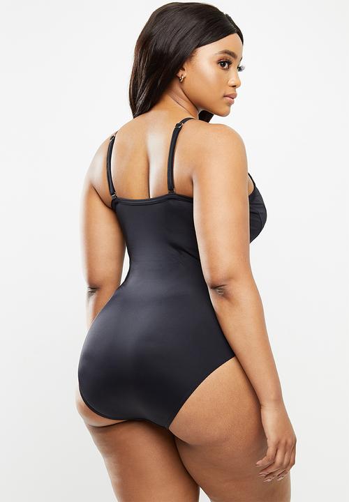 Jacqueline - Highneck slash one piece - black