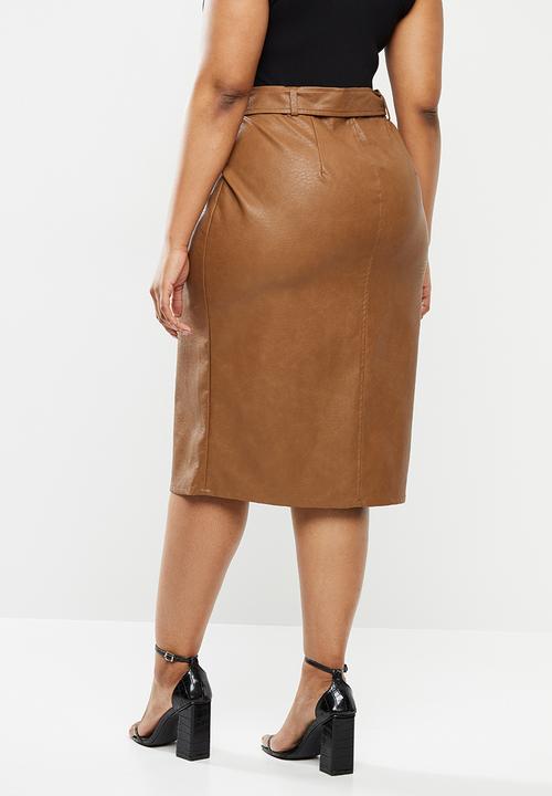 Glamorous - Plus size midi skirt with tie waist - brown