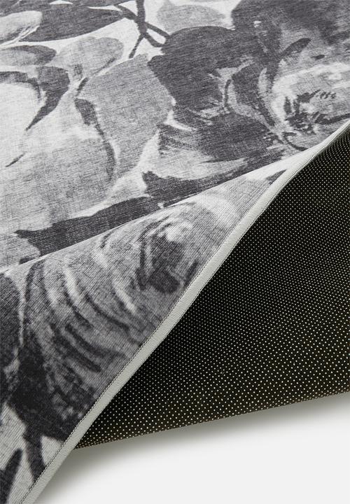 Fotakis - Option rug - floral greyscale