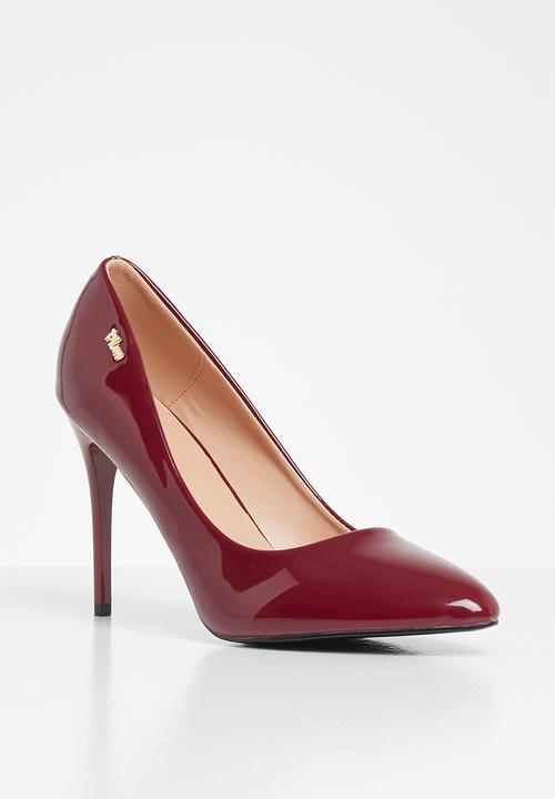 Plum - Dara court - burgundy