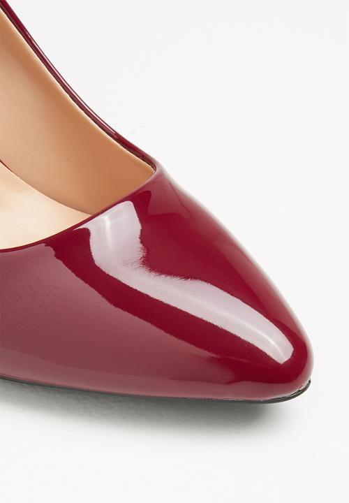 Plum - Dara court - burgundy