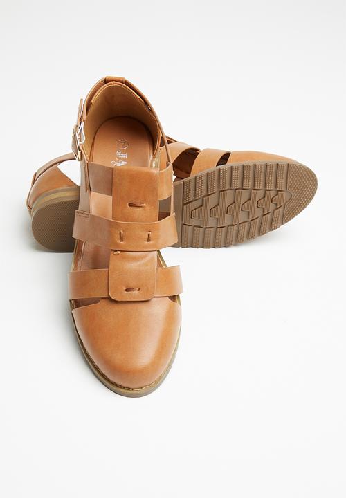 Jada - Fisherman pump - tan