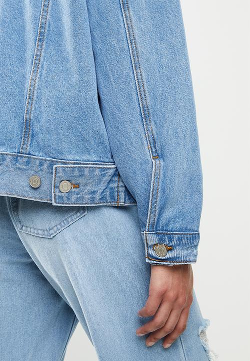 Missguided - Petite oversized denim jacket - blue