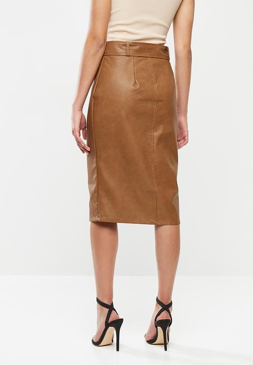 Glamorous - Petite Pu midi skirt with tie waist - brown