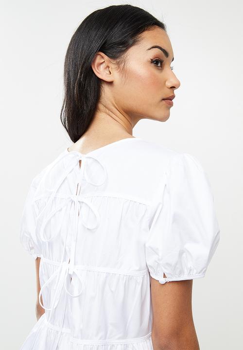 Glamorous - Petite Puff sleeve tiered mini  - white