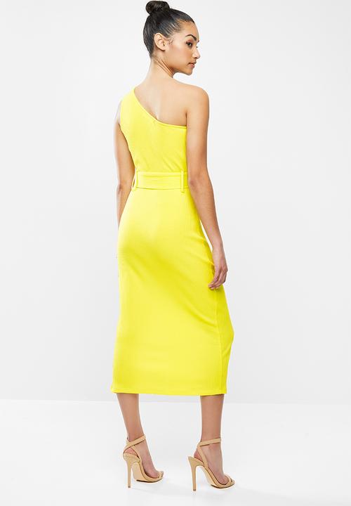 Glamorous - Petite one shoulder belted midi - yellow