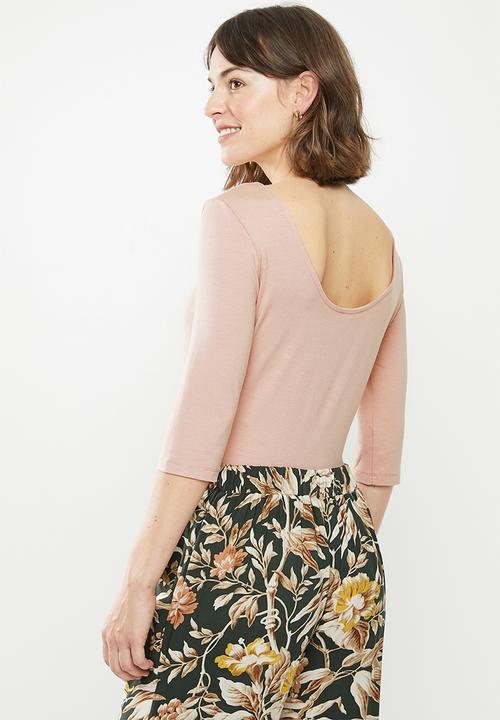 edit - Slashneck scoop back tee - pink
