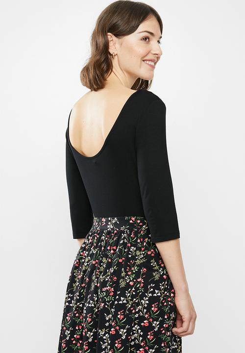 edit - Slashneck scoop back tee - black