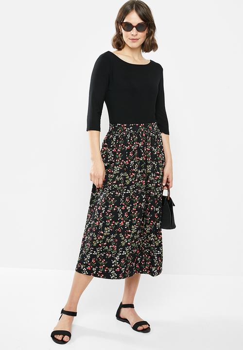 edit - Slashneck scoop back tee - black