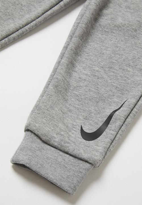 Nike - Short sleeve tee pant set - grey & black 