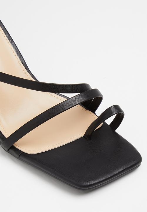 Public Desire - Bombshell low heel strappy mule - black