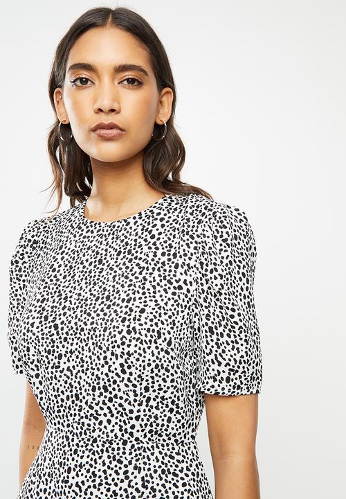 Glamorous - Short sleeved fitted midi - white & black 