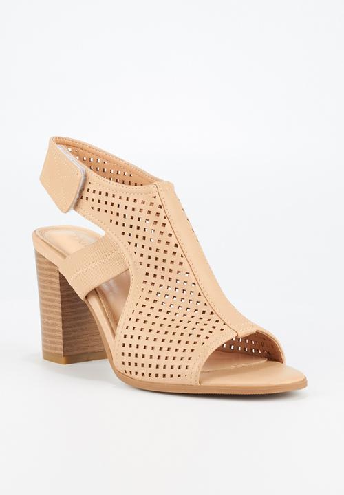 Butterfly Feet - Dutch heel - beige
