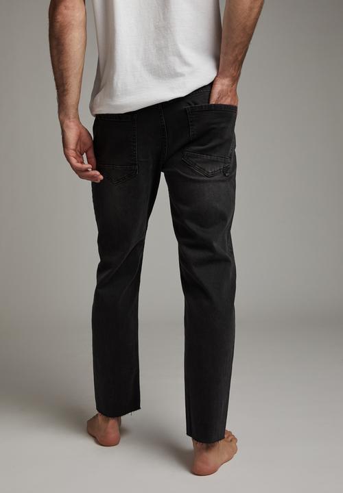 Cotton On - Raw crop jean - raven black