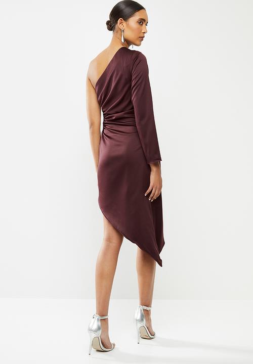 Glamorous - Sateen one shoulder with open side - plum