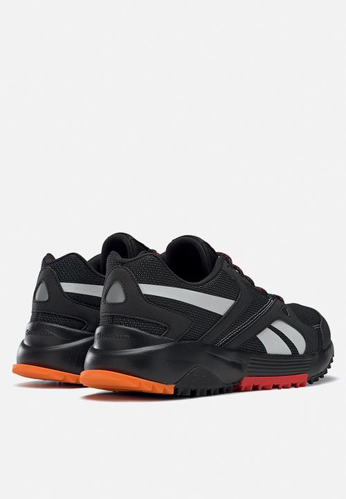 Reebok - Lavante terrain - black/white/instinct red