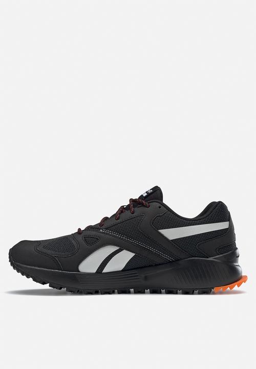 Reebok - Lavante terrain - black/white/instinct red
