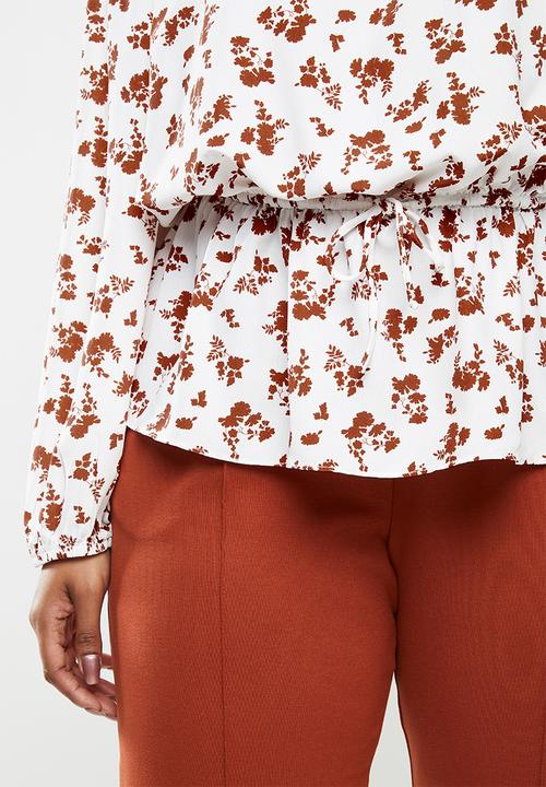 Glamorous - Plus bardot sleeve blouse - white & rust 