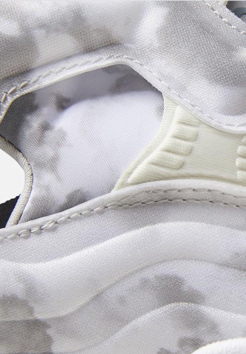 Reebok - Instapump Fury OG - white/black/true grey