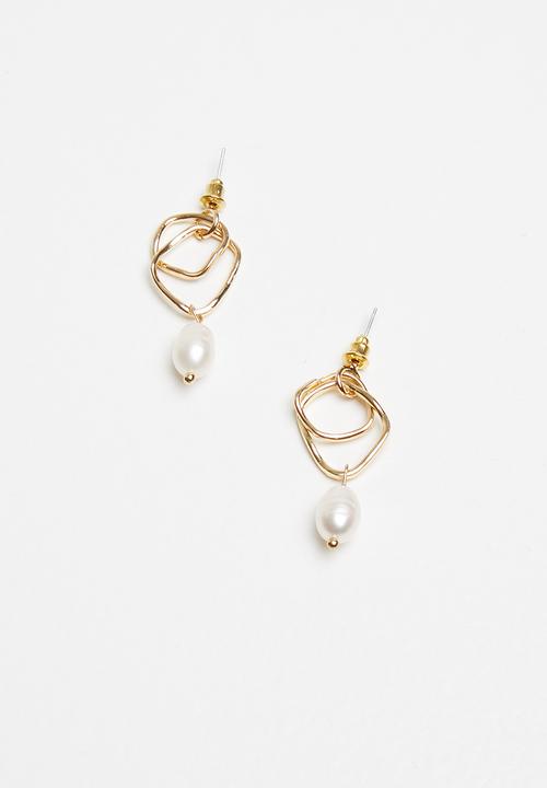 Superbalist - Jasmin faux pearl studs - gold