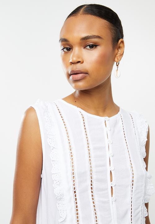 Brave Soul - Frill sleeve top with front lace - white
